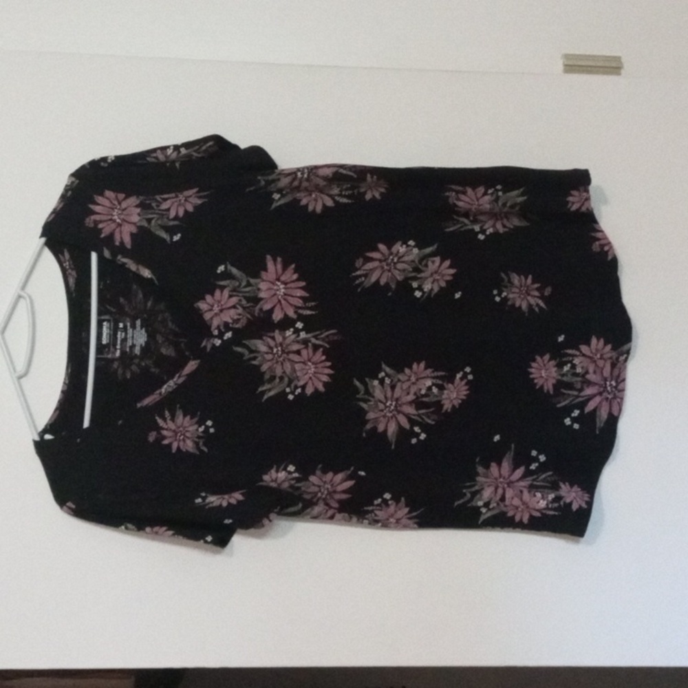 Women's top gently worn